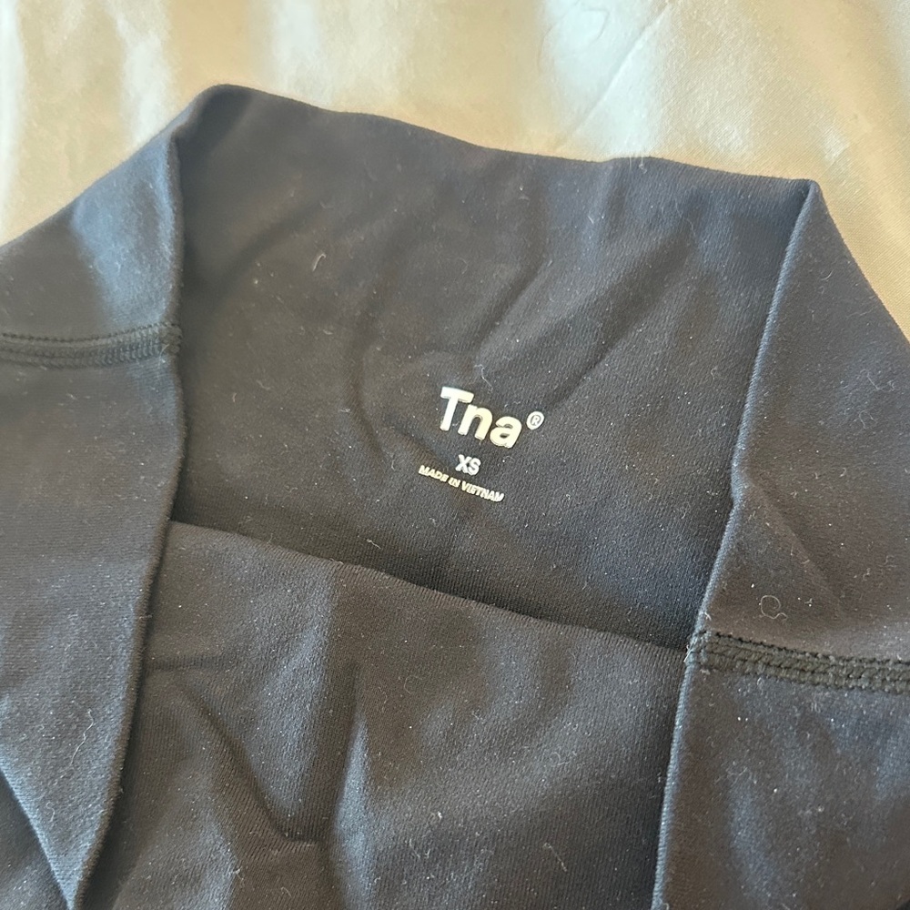 Aritzia Black Bike Shorts - Picture 3 of 3